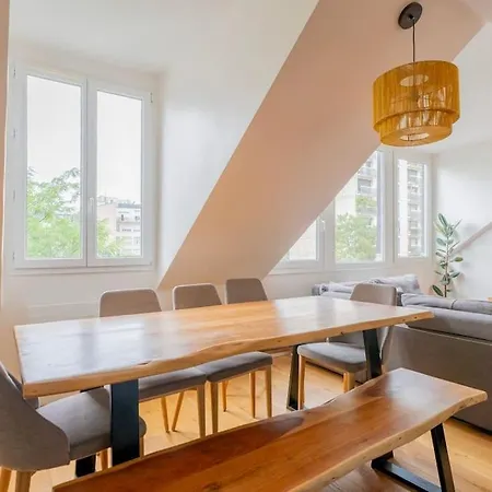 Modern Loft With Terrace In Apartamento