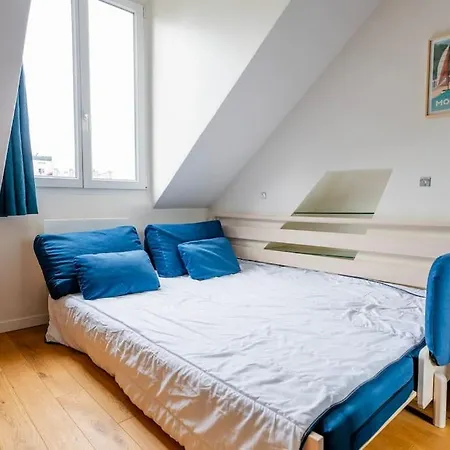 Modern Loft With Terrace In *