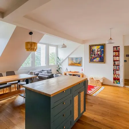 Apartmán Modern Loft With Terrace In *
