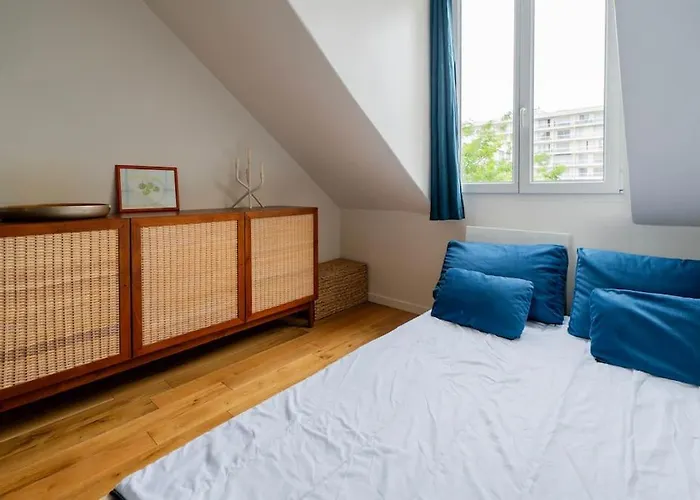 Modern Loft With Terrace In *