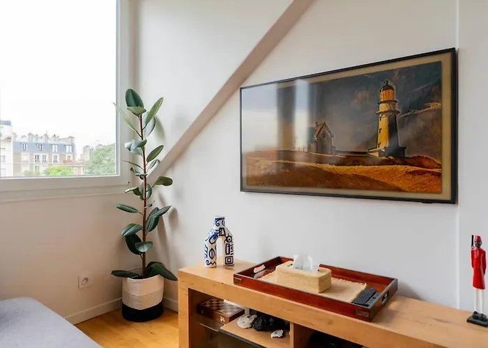 Modern Loft With Terrace In *